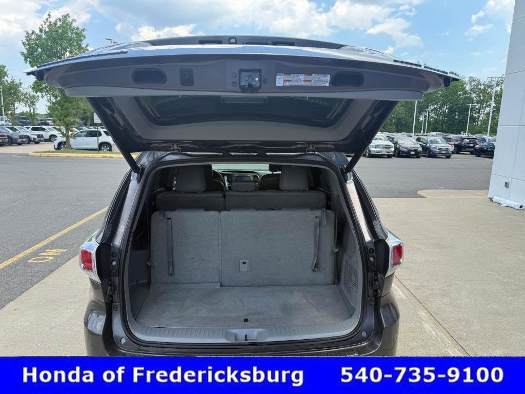 Used 2015 Toyota Highlander XLE AWD/4WD image 16