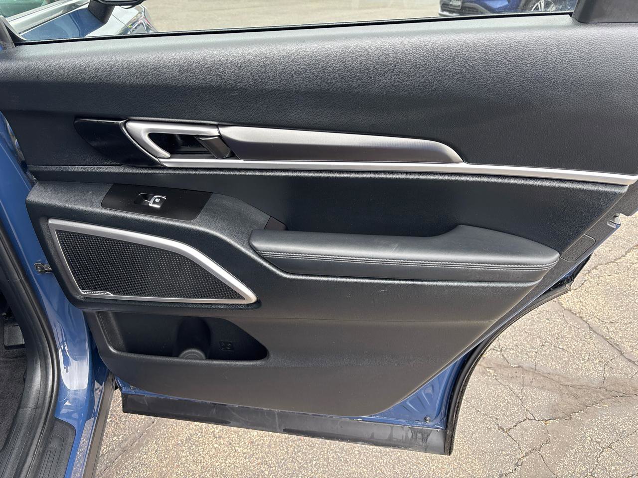 Used 2025 Kia Telluride S AWD/4WD image 38