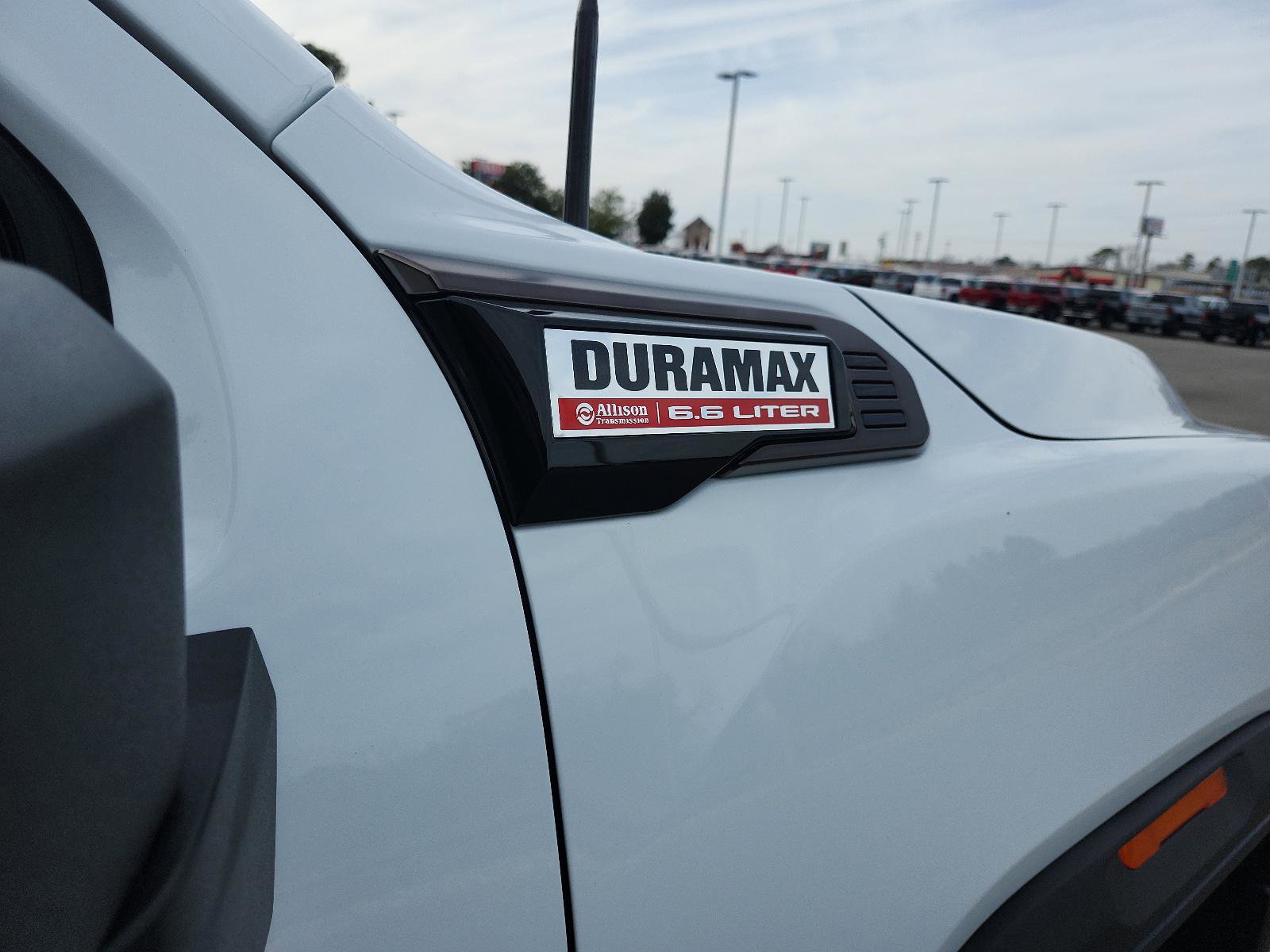 Used 2024 GMC Sierra 2500 AT4X image 8