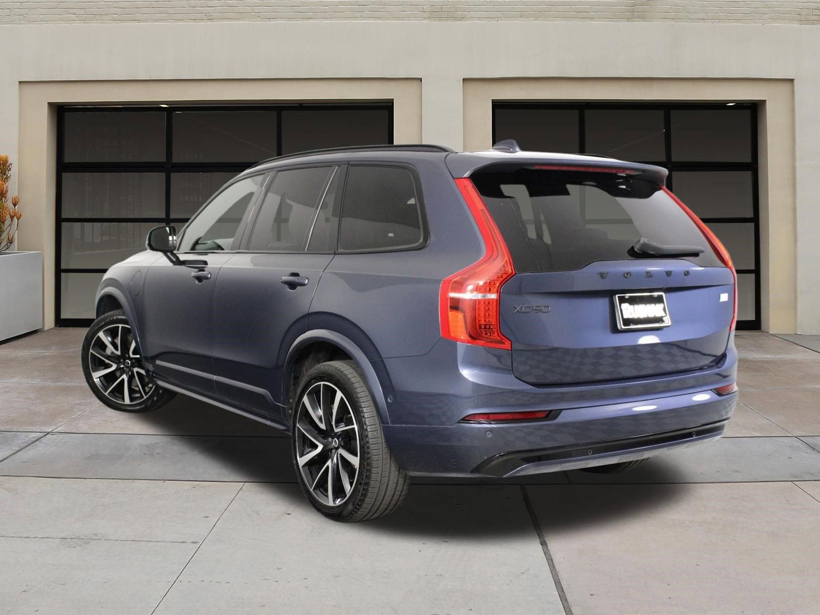 Certified 2023 Volvo XC90 T8 Ultimate image 2