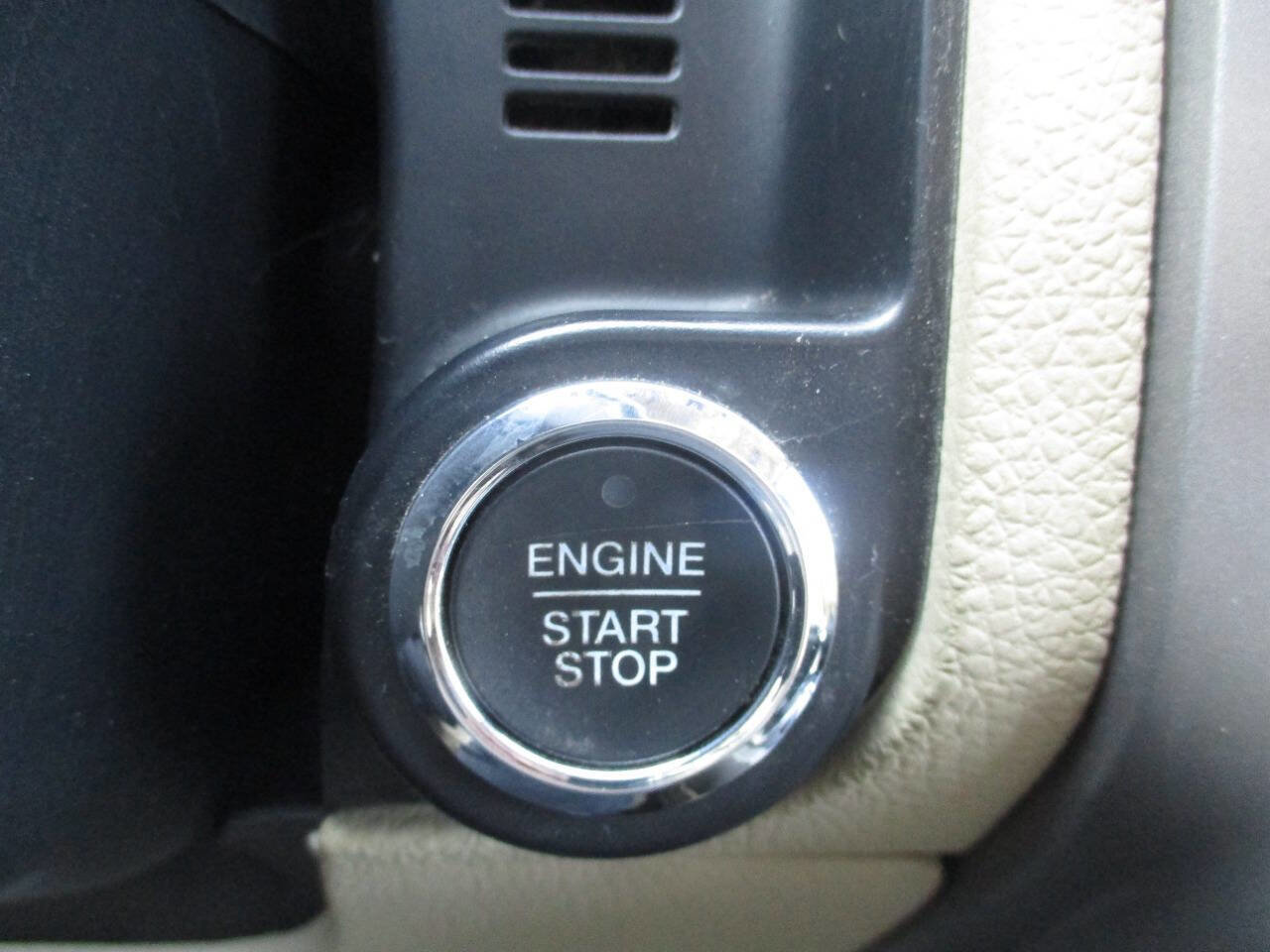 Used 2017 Ford Expedition EL Limited w/ Equipment Group 301A image 23