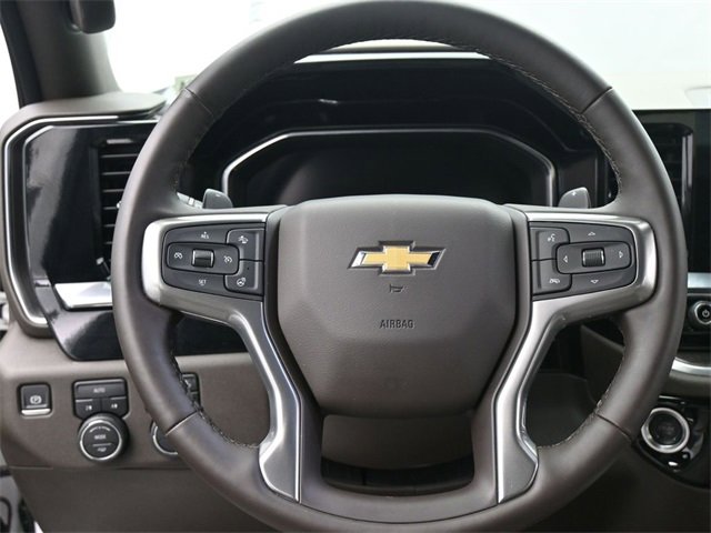 Used 2025 Chevrolet Silverado 1500 LTZ image 28