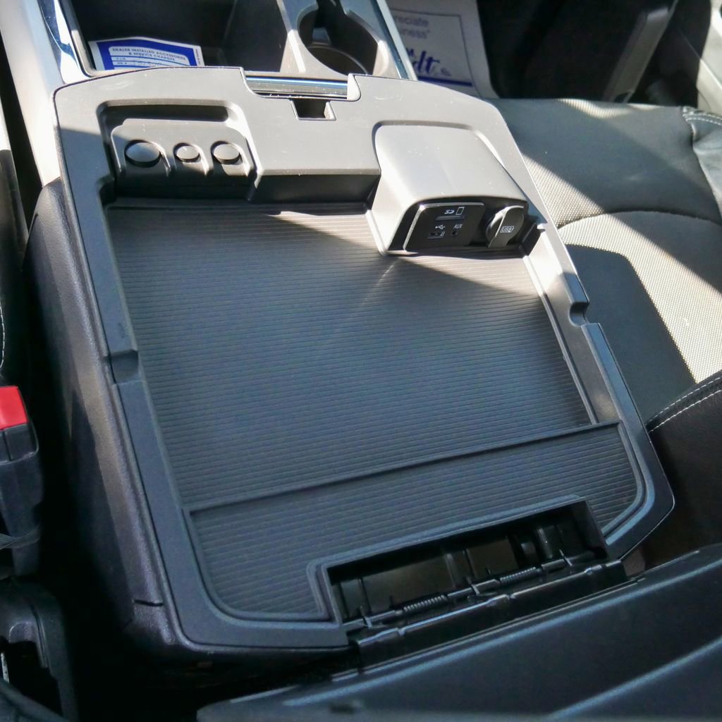 Used 2014 RAM 2500 Laramie w/ Protection Group image 42