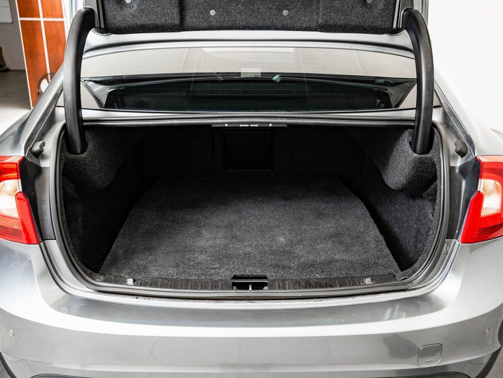 Used 2018 Volvo S60 T5 Cross Country Platinum image 20