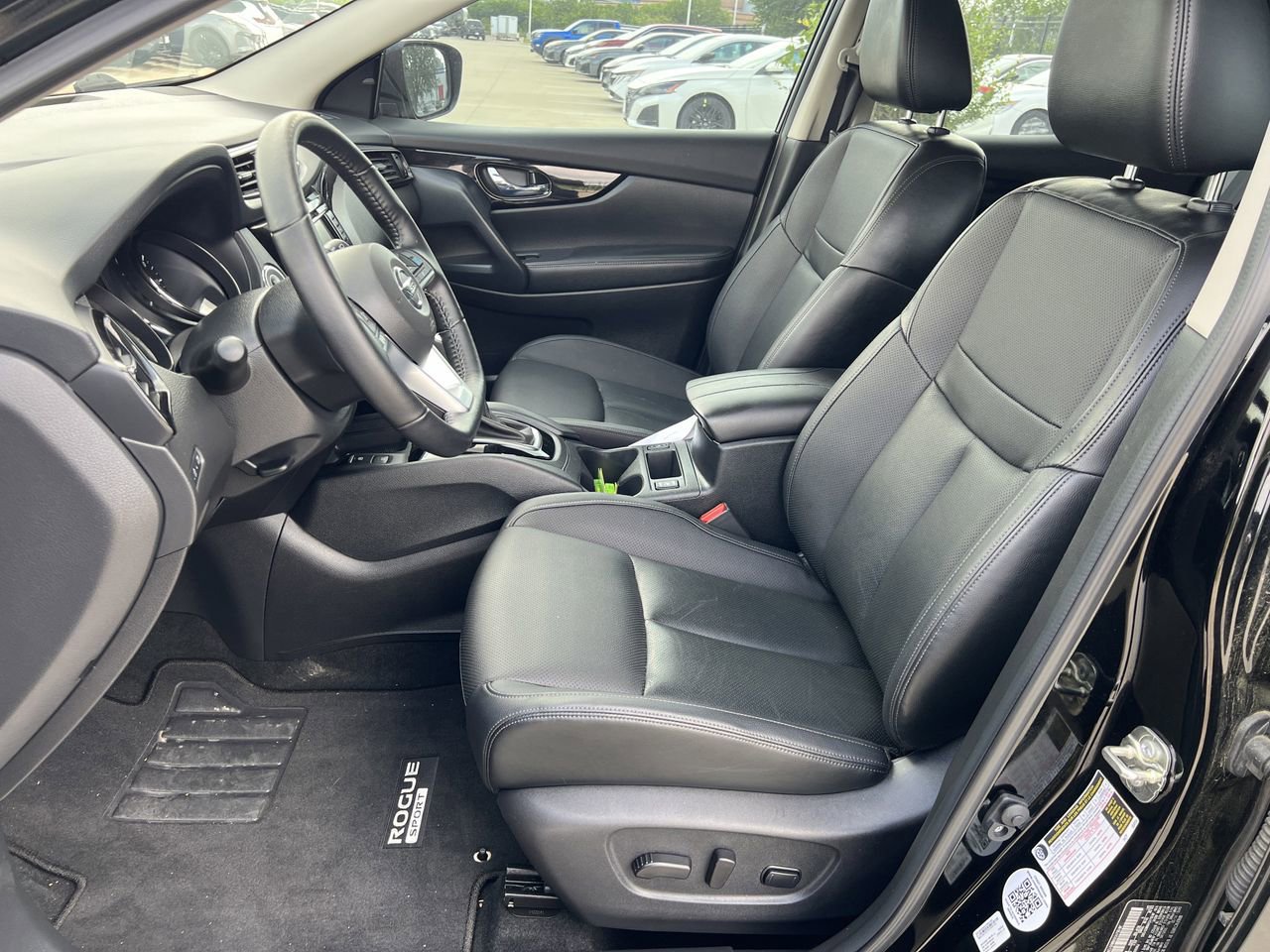 Used 2022 Nissan Rogue Sport SL FWD image 9