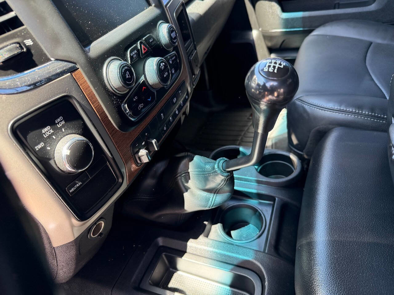 Used 2014 RAM 3500 Laramie w/ Cold Weather Group AWD/4WD image 34