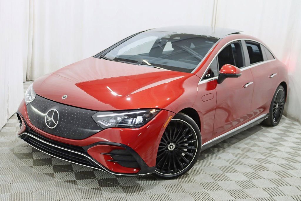 Used 2023 Mercedes-Benz EQE 500 4MATIC Sedan image 5