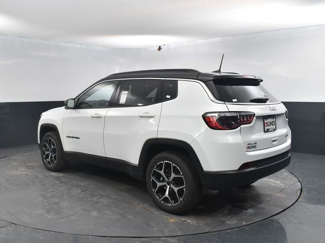 Used 2025 Jeep Compass Limited image 7