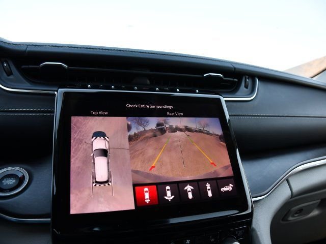 Used 2021 Jeep Grand Cherokee L Overland w/ Advanced Protech Group III image 13