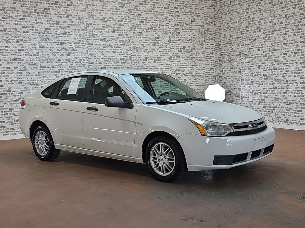 Used 2010 Ford Focus SE FWD video 1