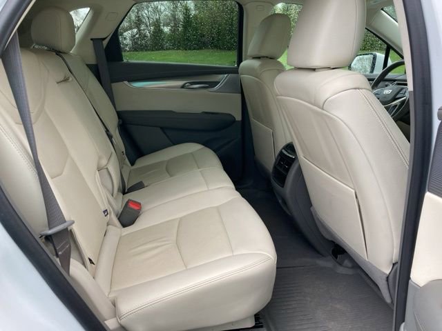 Used 2022 Cadillac XT5 Premium Luxury AWD/4WD image 36