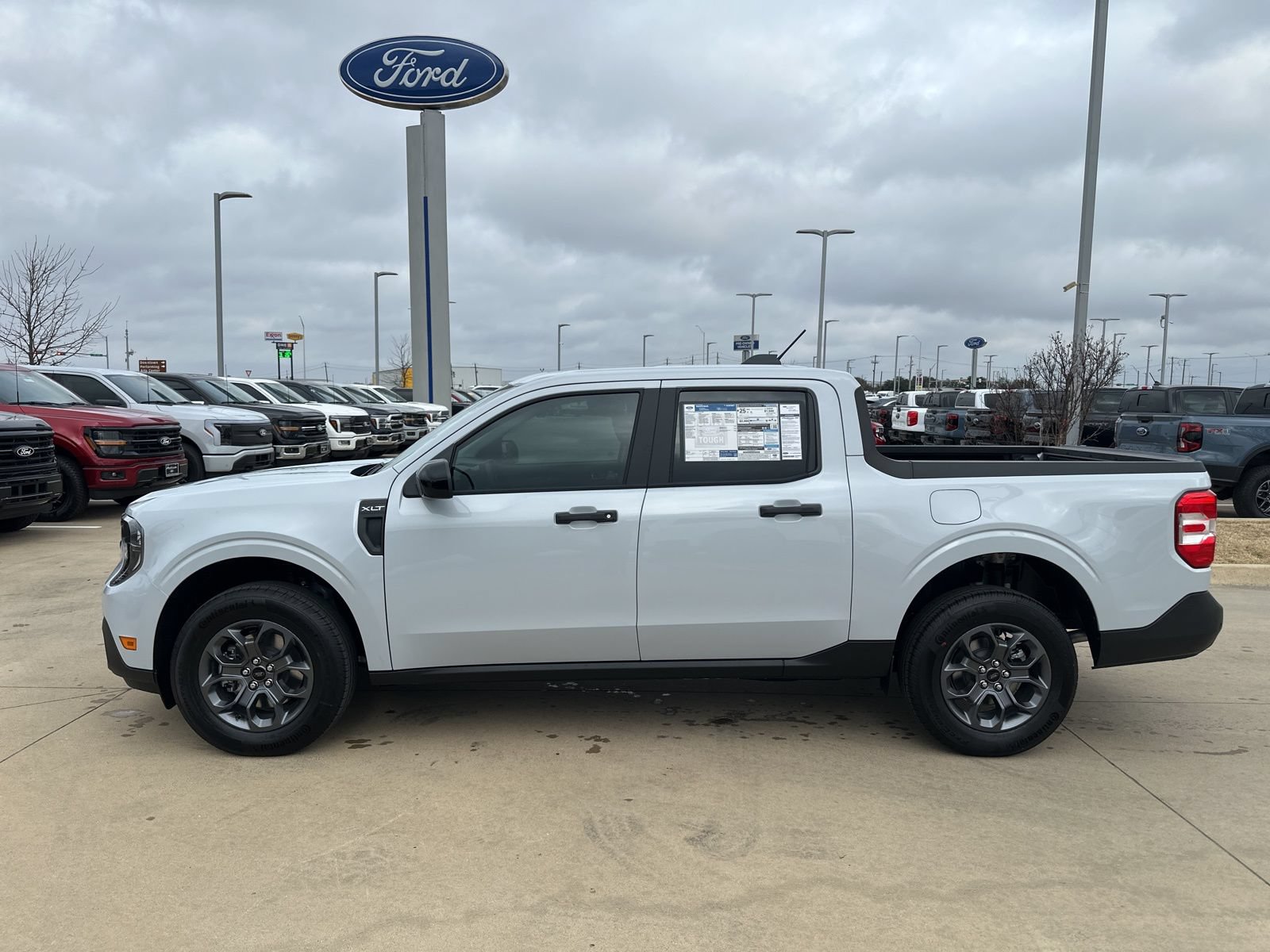 New 2026 Ford Maverick XLT w/ XLT Luxury Package AWD/4WD image 2