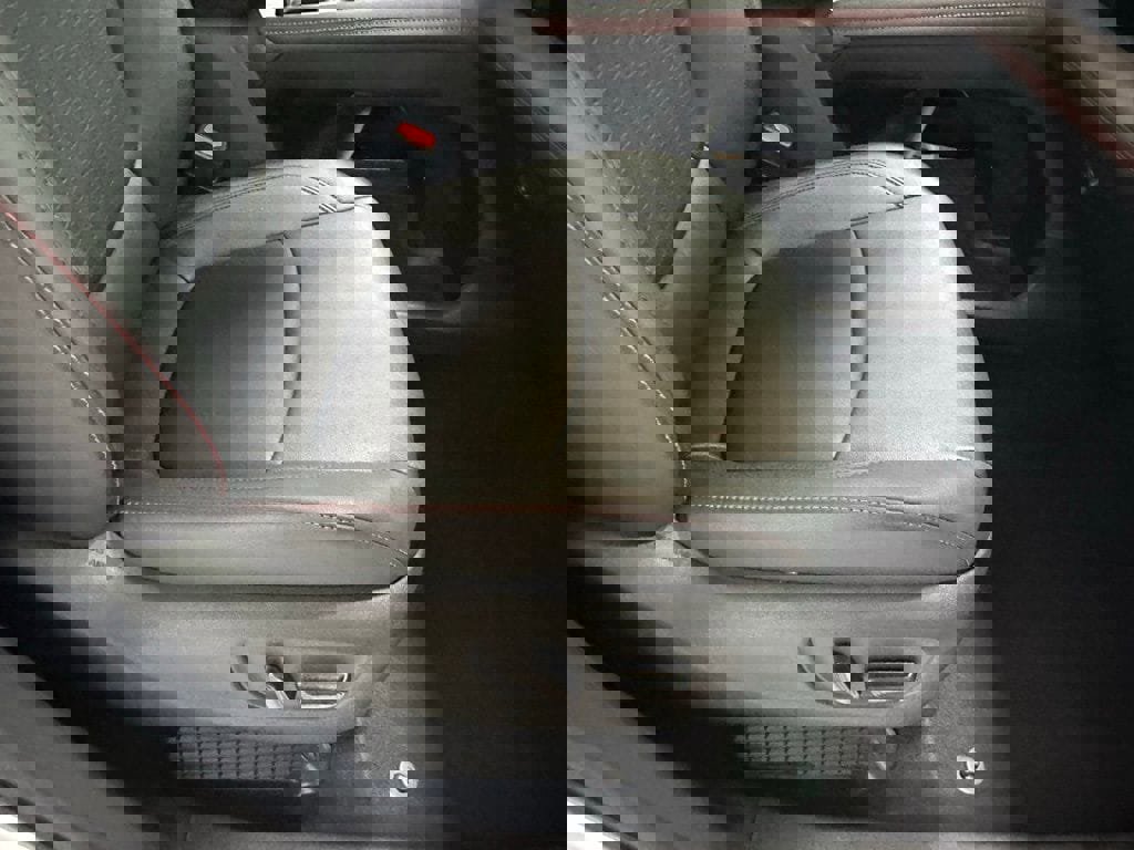 Used 2025 Toyota Sienna XSE image 64