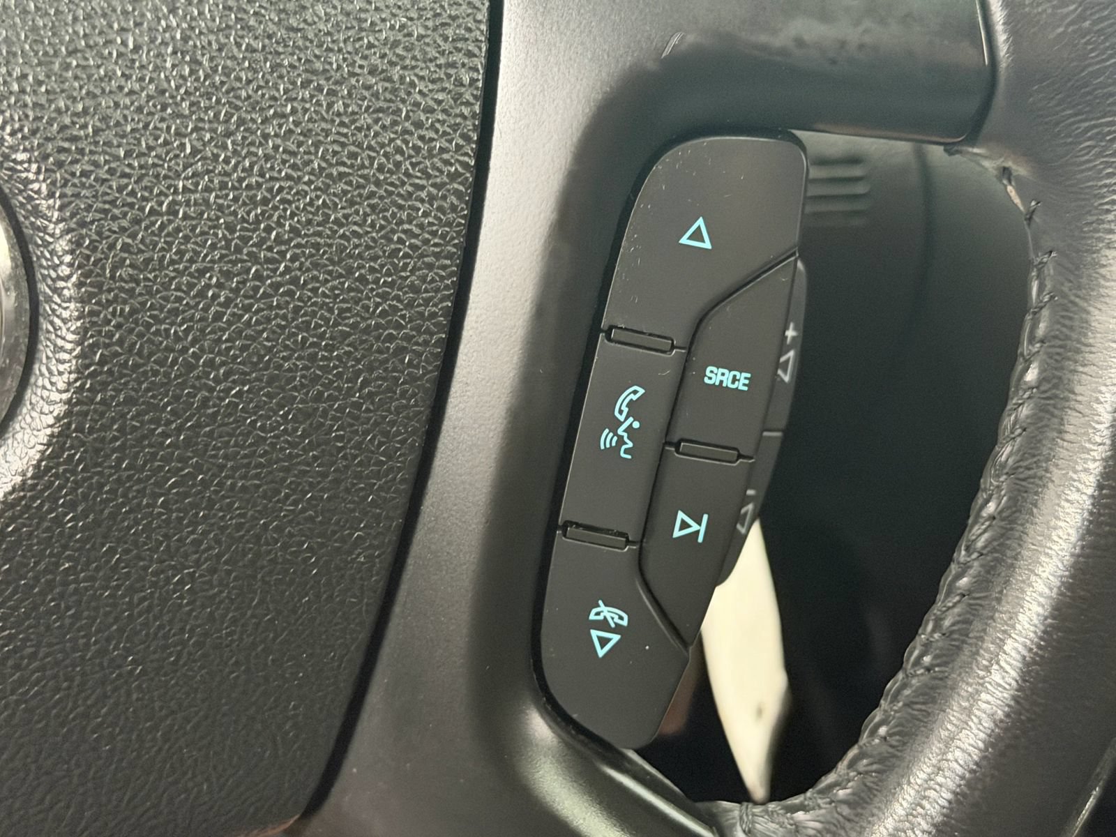 Used 2013 Buick Enclave Premium AWD/4WD image 28