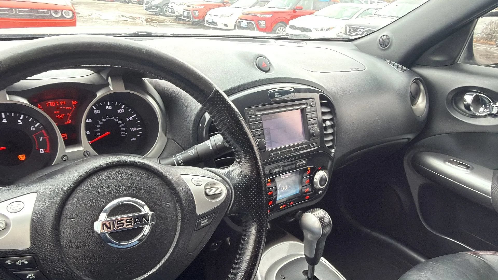 Used 2011 Nissan Juke SL FWD image 15