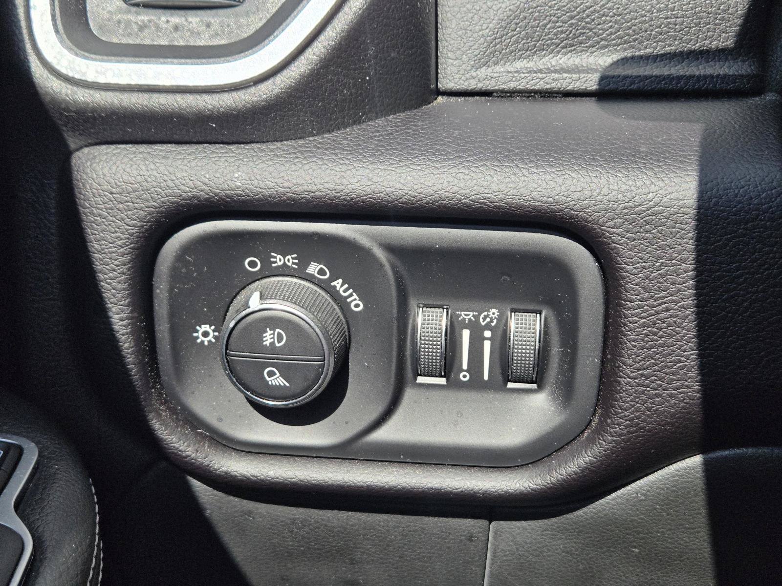 Used 2023 RAM 2500 Laramie AWD/4WD image 21