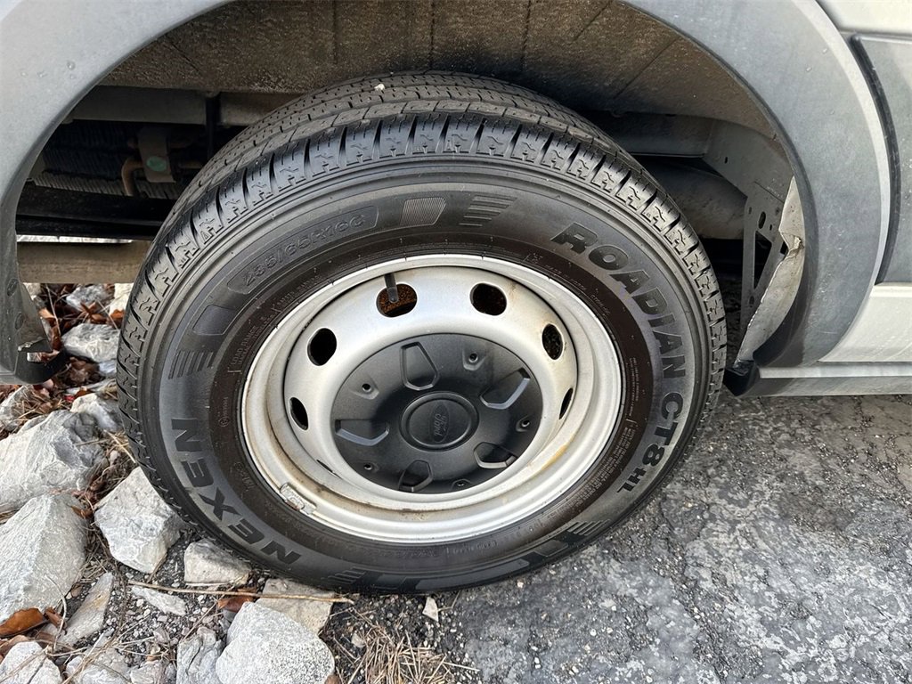 Used 2020 Ford Transit 350 XL image 5