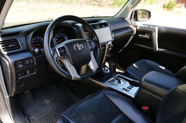 Used 2018 Toyota 4Runner Limited AWD/4WD image 2