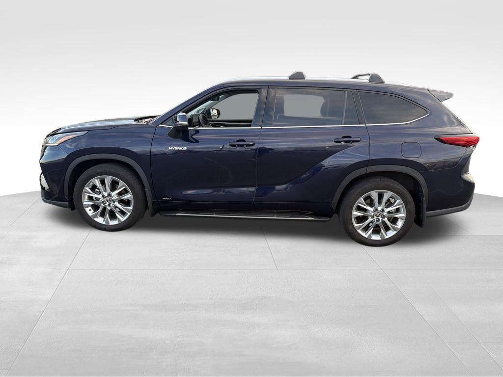 Used 2021 Toyota Highlander Limited AWD/4WD image 3