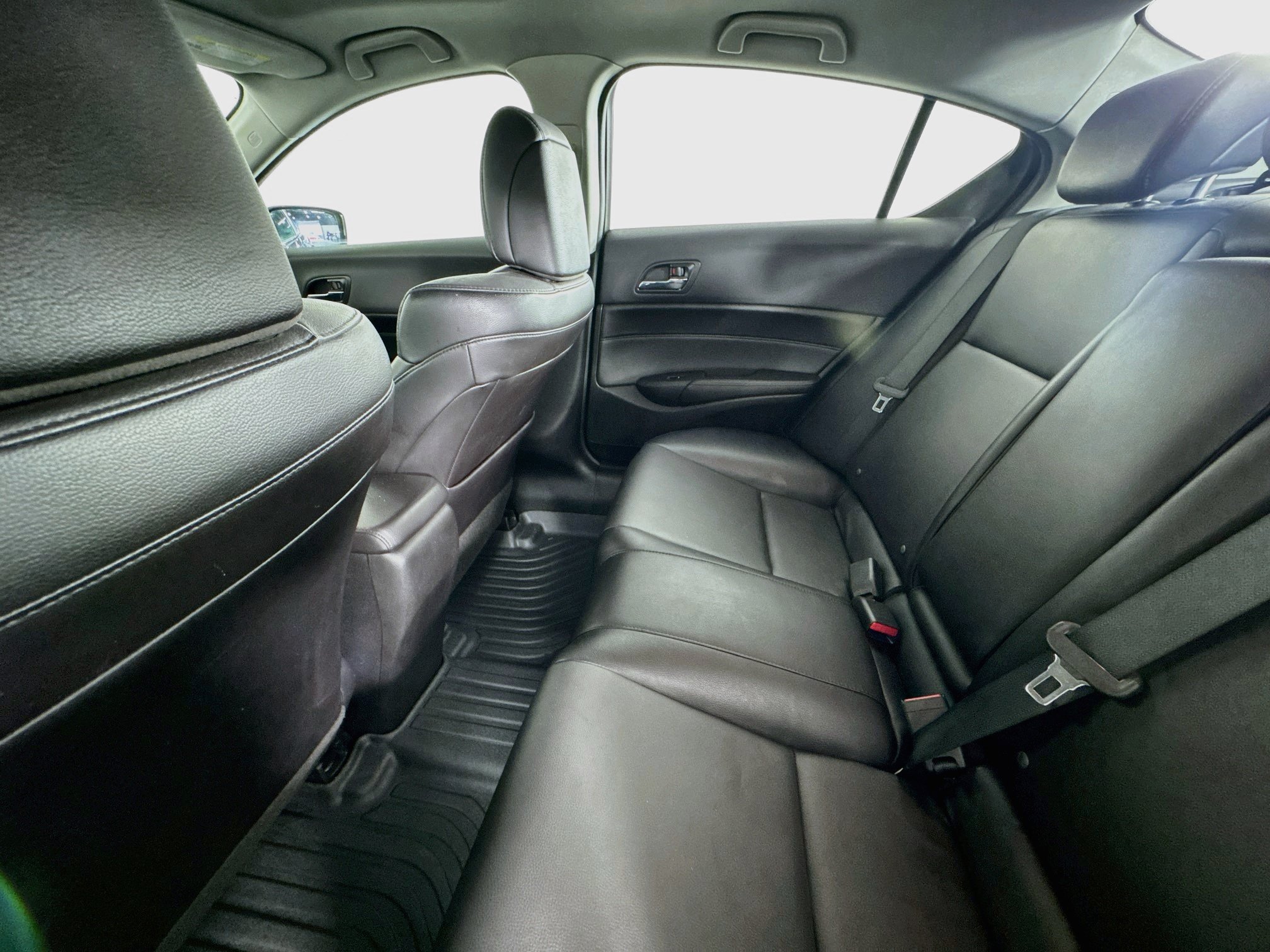 Used 2017 Acura ILX FWD image 23