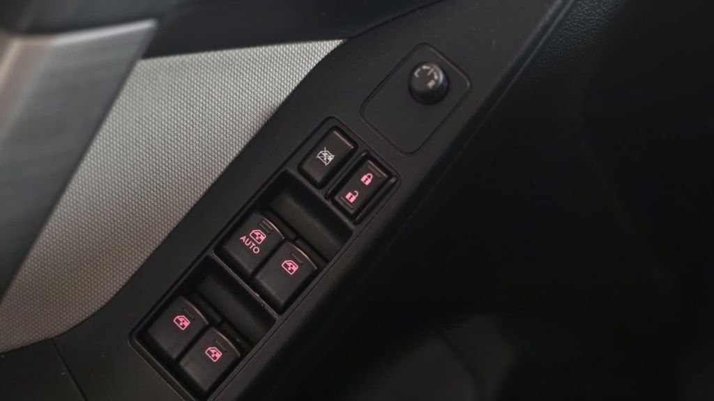 Used 2015 Subaru Forester 2.5i Premium w/ All-Weather Package image 23