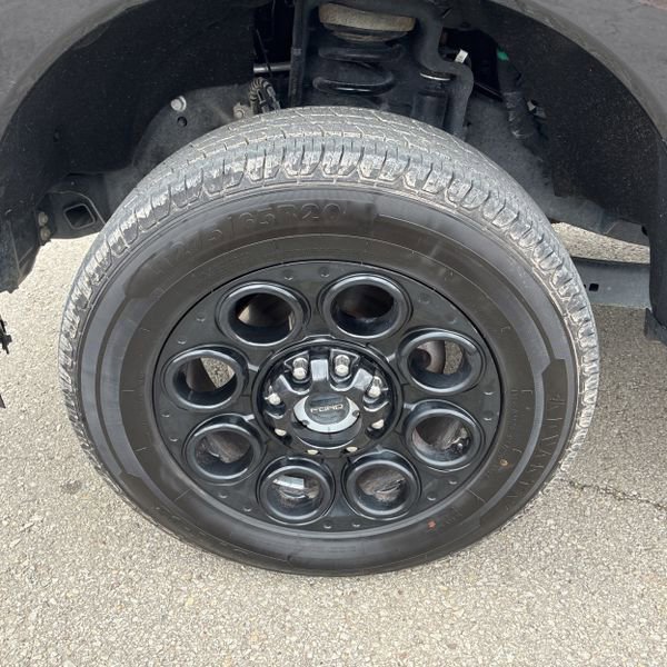 Used 2024 Ford F250 Lariat w/ Black Appearance Package image 12