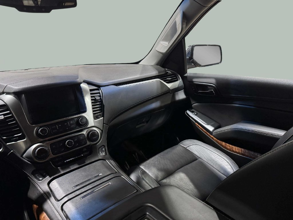 Used 2017 Chevrolet Suburban Premier AWD/4WD image 24