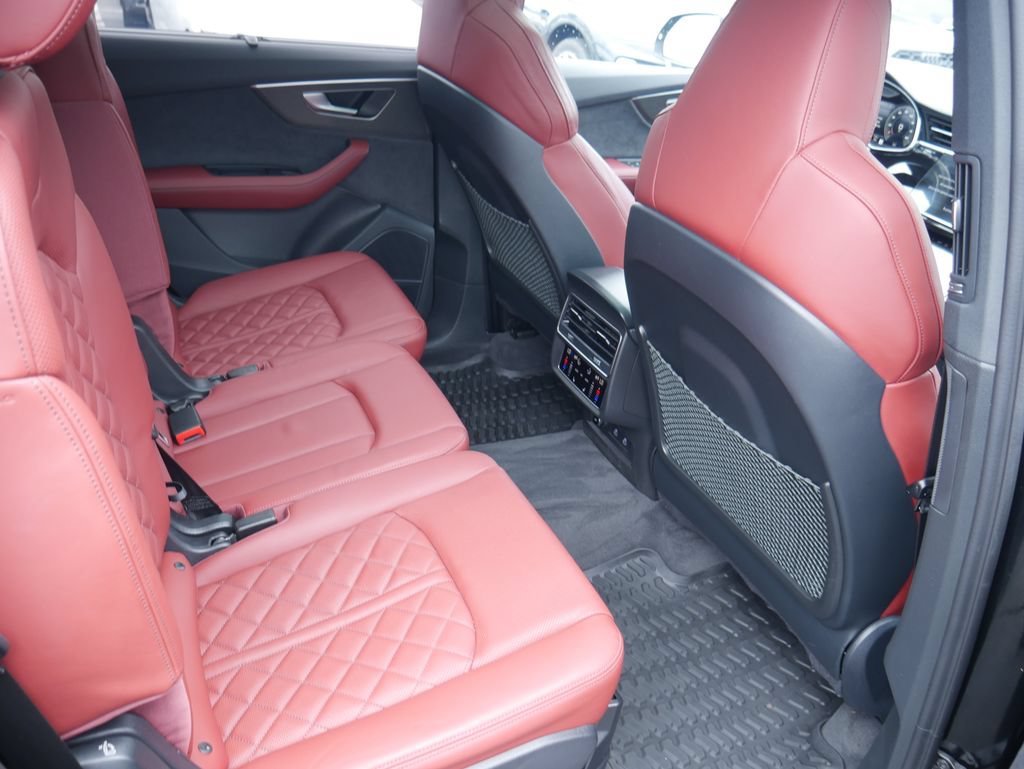 Certified 2023 Audi SQ7 Prestige w/ Prestige Package AWD/4WD image 29