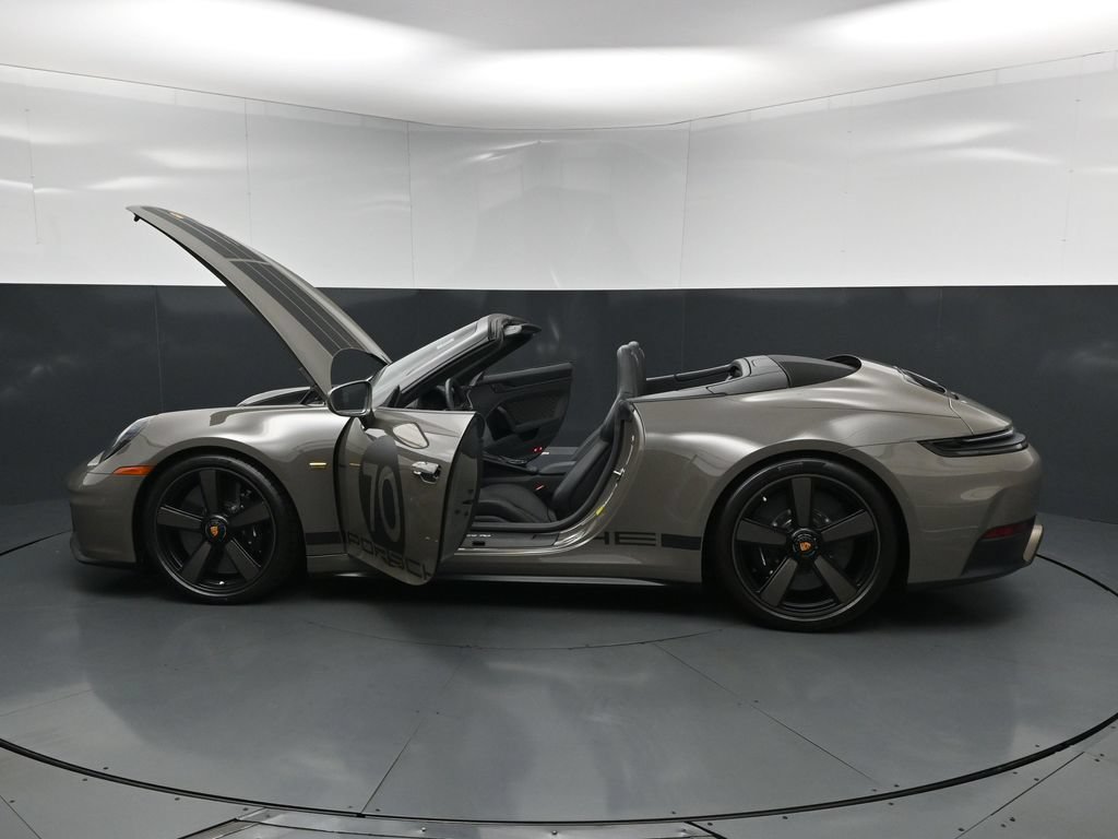 New 2026 Porsche 911 GTS RWD image 32