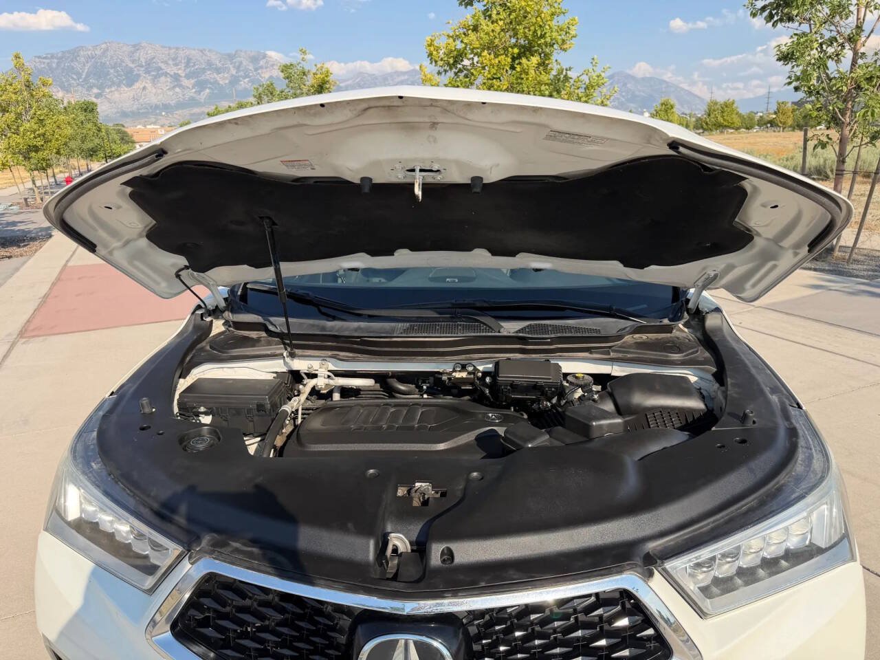 Used 2020 Acura MDX SH-AWD image 12