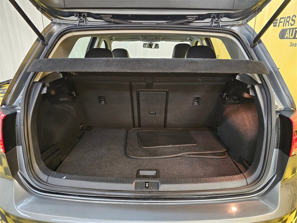Used 2015 Volkswagen Golf SE image 14