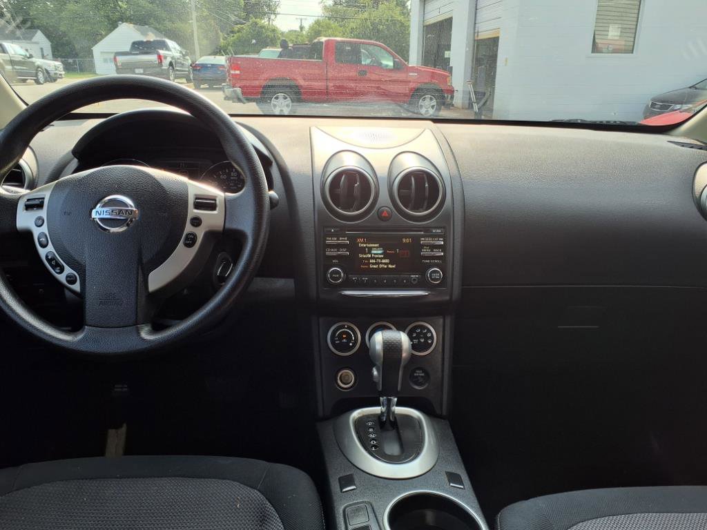 Used 2013 Nissan Rogue SV image 6