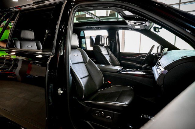 Used 2023 Cadillac Escalade Sport image 29