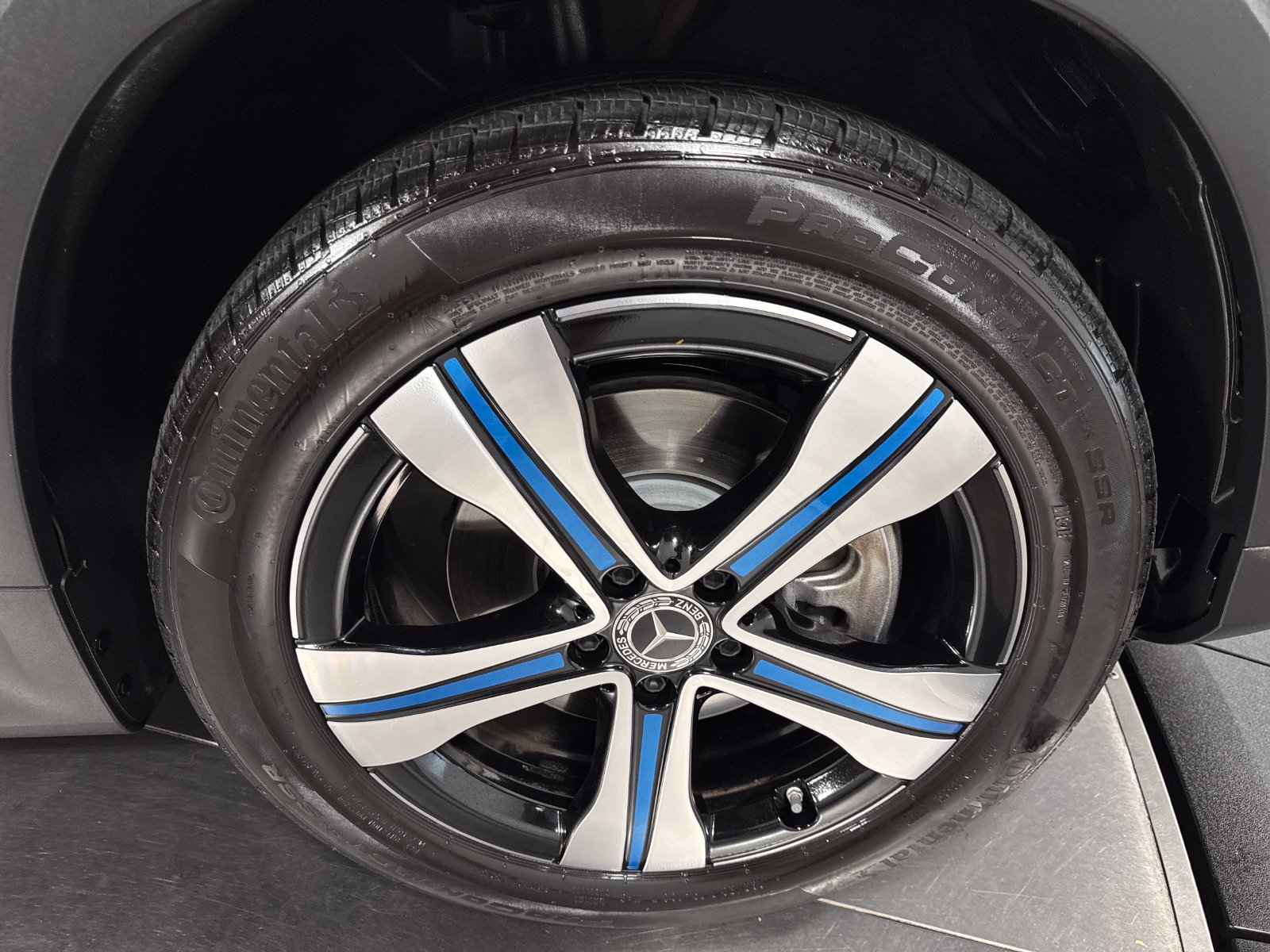Used 2022 Mercedes-Benz EQB 300 4MATIC image 14