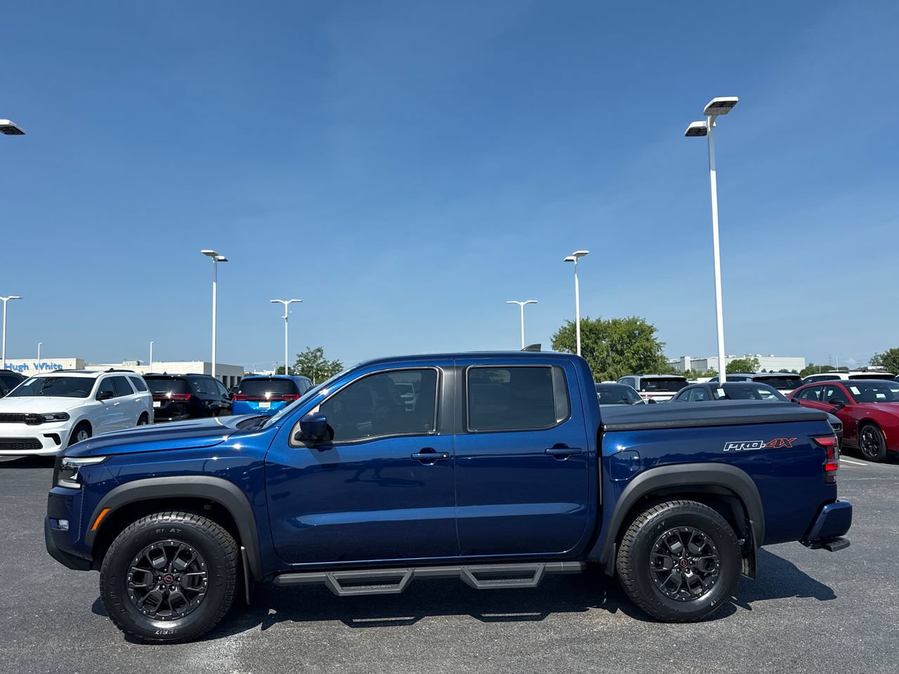 Used 2022 Nissan Frontier PRO-4X w/ Pro-4X Premium Package AWD/4WD image 6