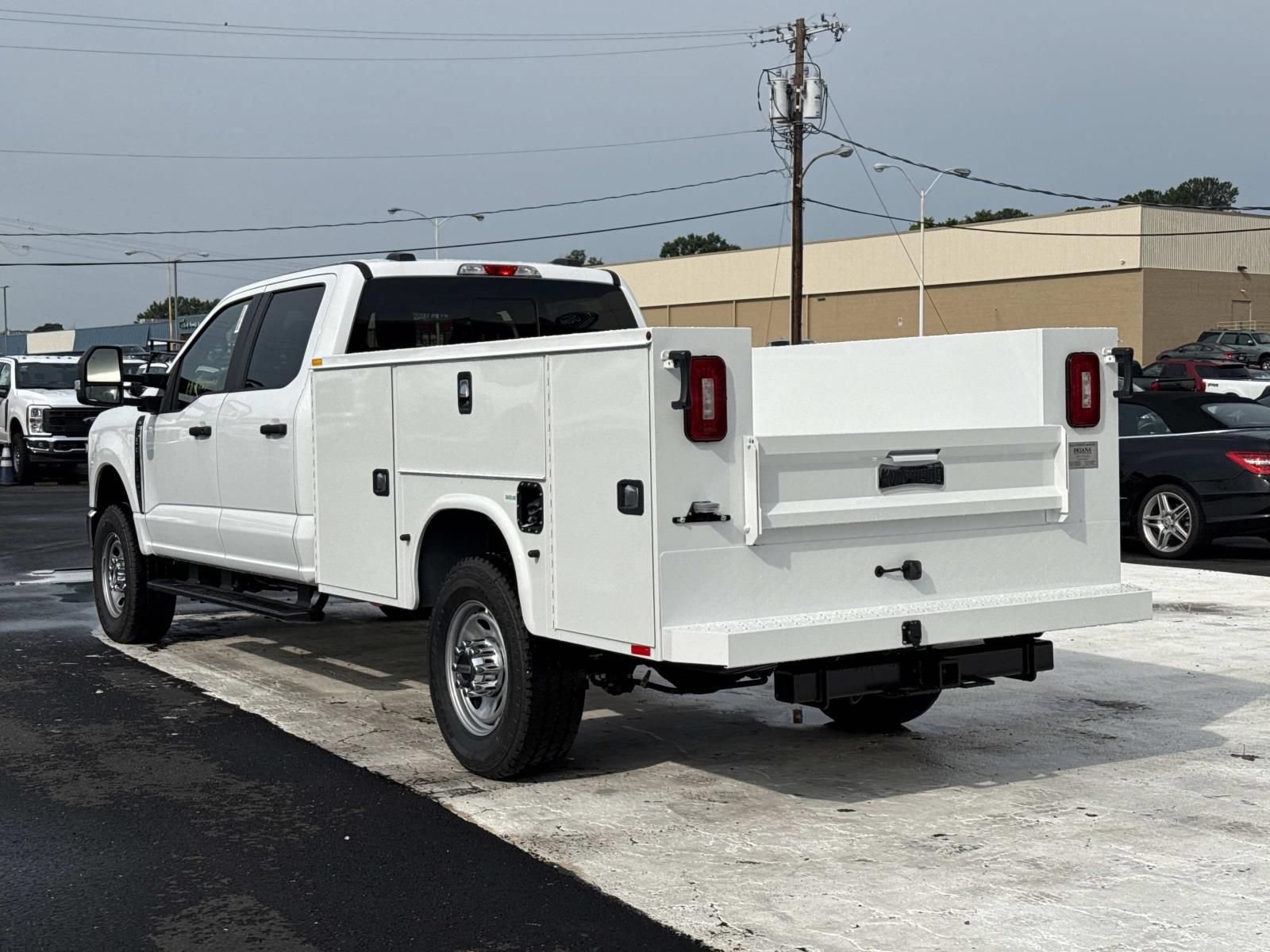 New 2026 Ford F350 XL w/ XL Chrome Package AWD/4WD image 5
