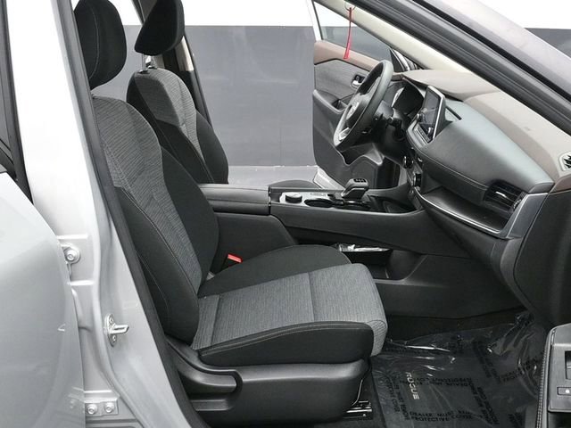 Used 2023 Nissan Rogue SV image 10