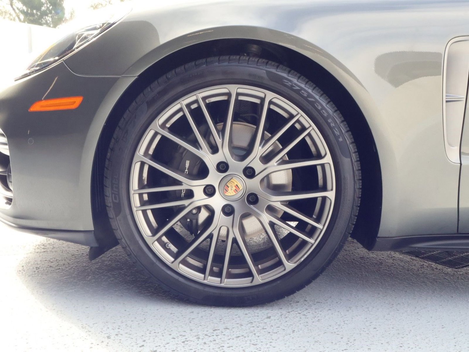 Certified 2023 Porsche Panamera Platinum Edition image 27