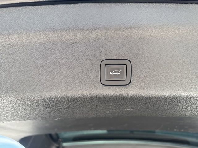 Used 2025 Chevrolet Tahoe LT image 18
