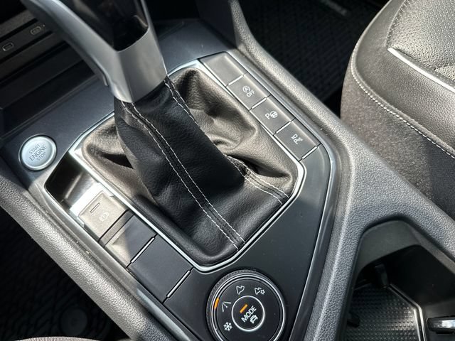 Certified 2023 Volkswagen Tiguan SEL R-Line AWD/4WD image 30