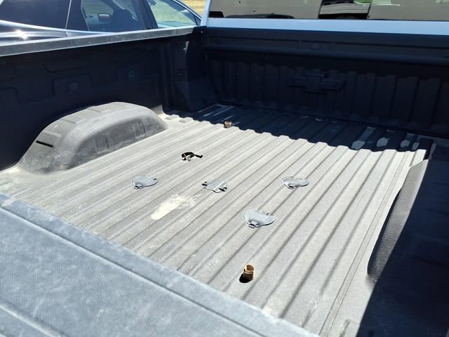 Used 2022 Chevrolet Silverado 2500 Custom w/ Custom Value Package AWD/4WD image 8