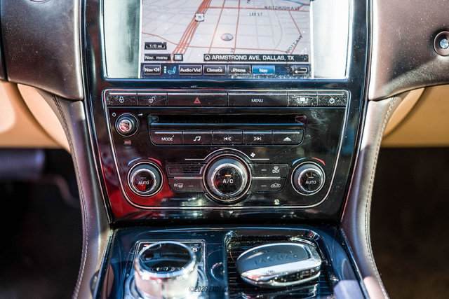 Used 2012 Jaguar XJ RWD image 59