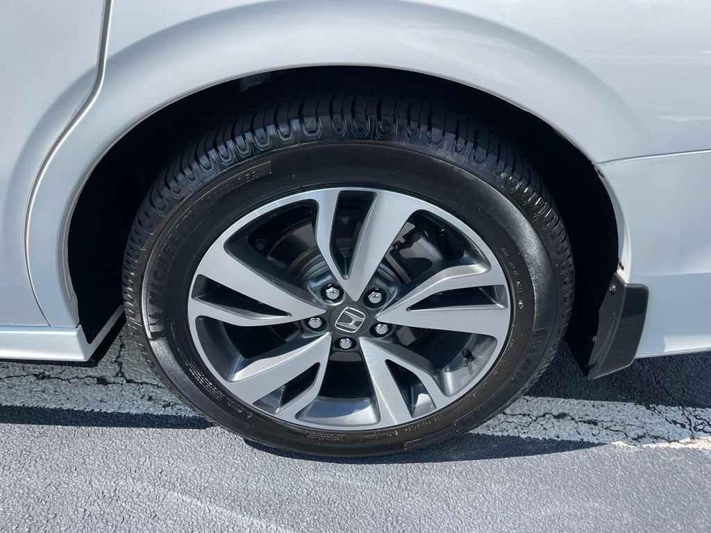 Certified 2024 Honda Odyssey Touring image 47