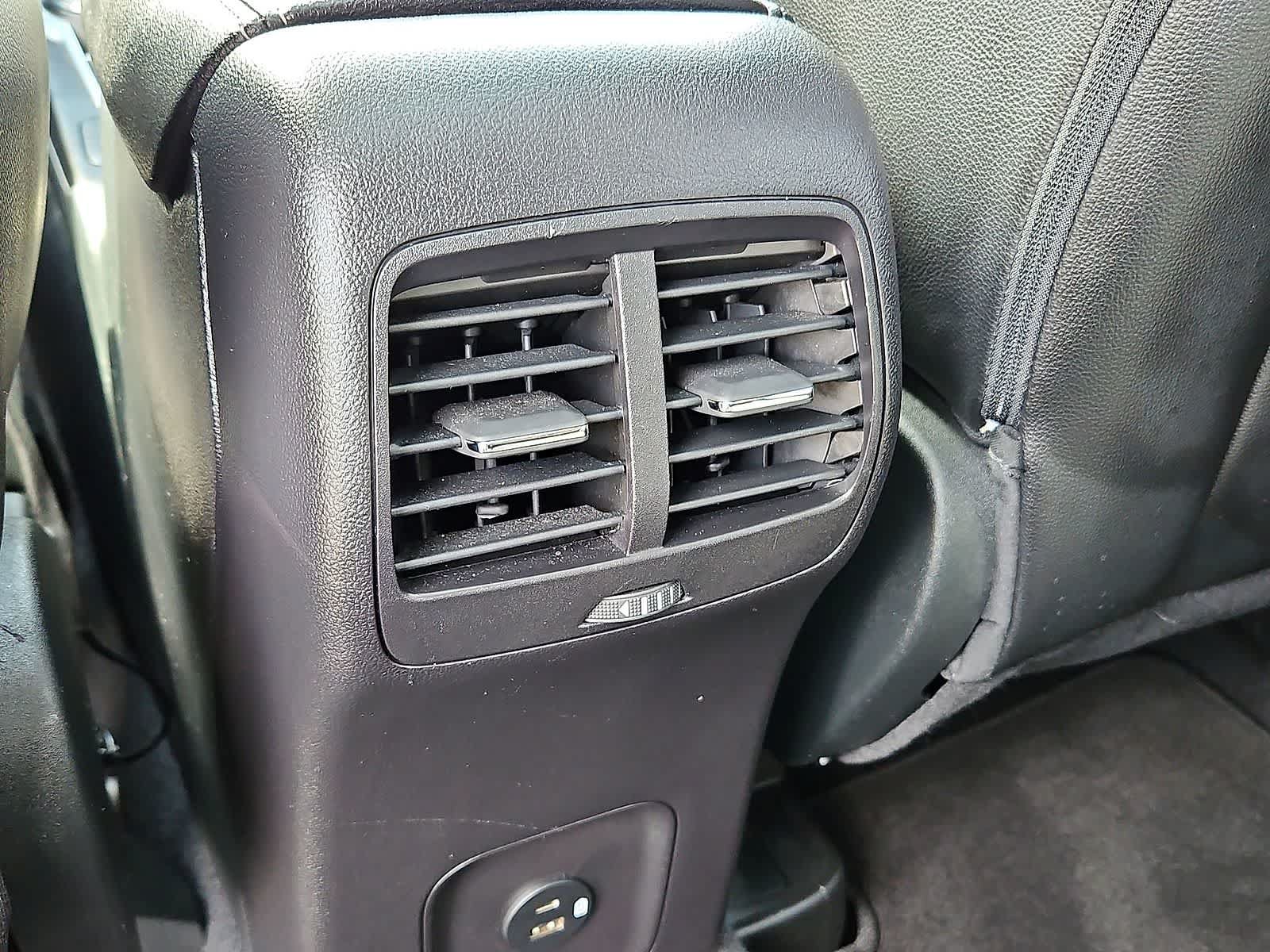 Used 2022 Ford Escape SEL w/ Technology Package FWD image 28