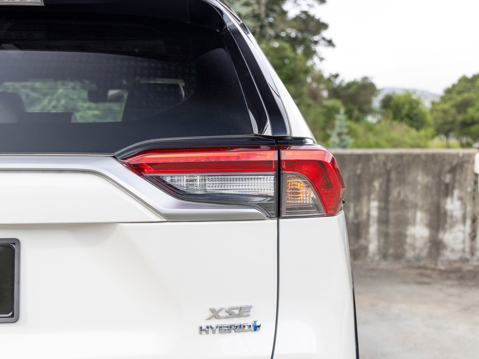 Used 2019 Toyota RAV4 XSE AWD/4WD image 23