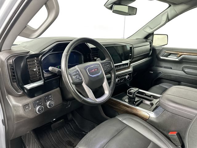 Used 2024 GMC Sierra 1500 Elevation w/ Elevation Premium Package AWD/4WD image 3
