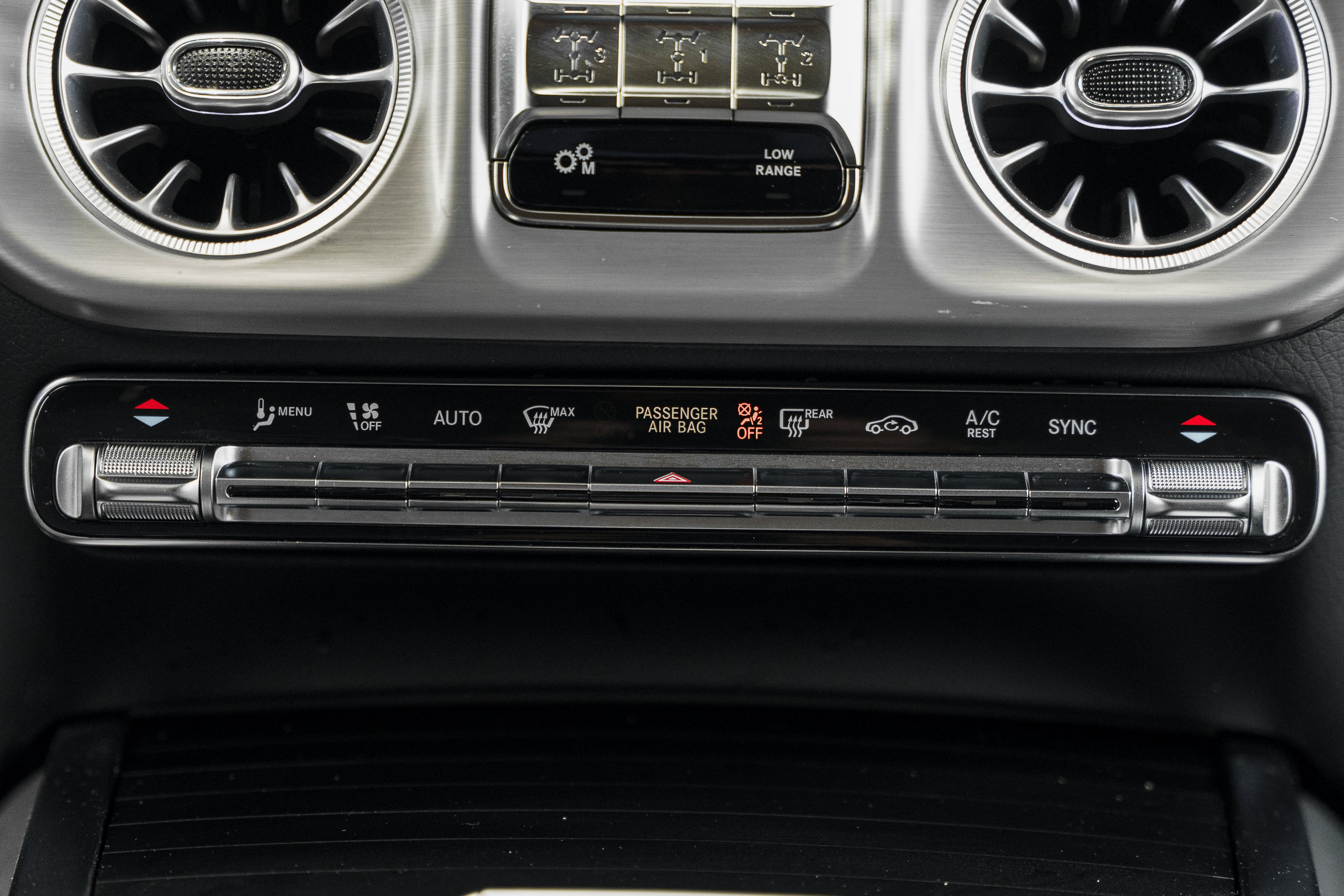 Used 2025 Mercedes-Benz G 550 image 11