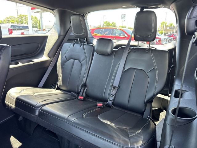 Used 2025 Chrysler Pacifica Select FWD image 10