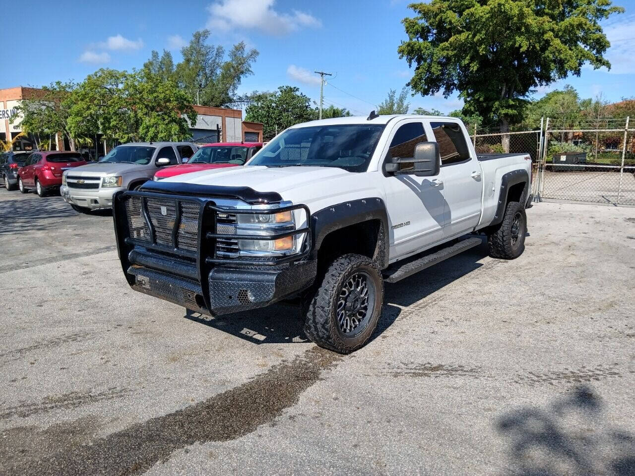 Used 2015 Chevrolet Silverado 2500 LT AWD/4WD image 3