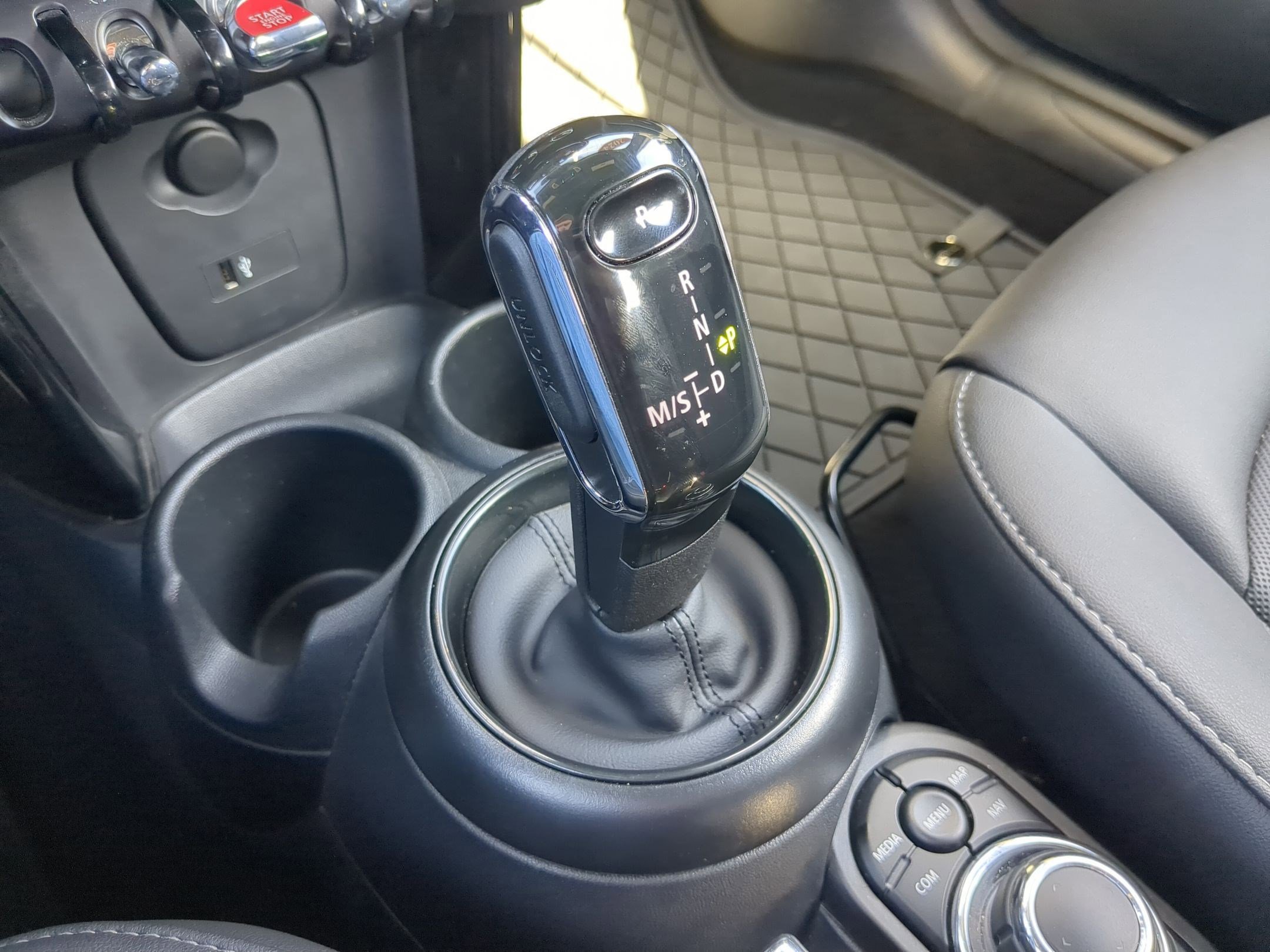 Used 2024 MINI Cooper Convertible image 24